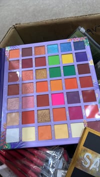 شلعة مكيج • مكياج