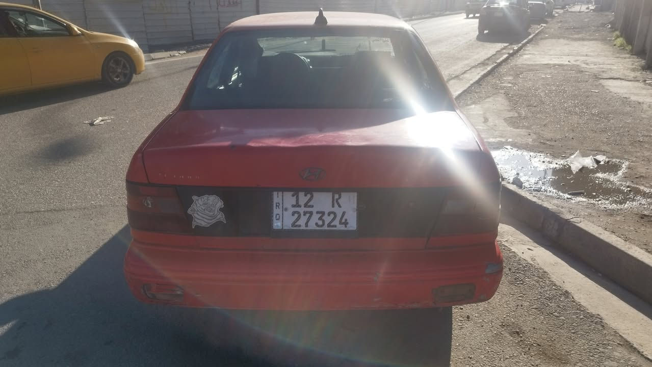 السلام عليكم، 
(قصط مابيع نقد فقط) 
هوندا بوني 
كير ومكينه بروتون شرط
طخم تايه 
وايرمنيه عام شغاله 
سنويه 31
كاربون بانزين بيها 
اني صاحبها الشرعي وشرط الوكاله والتحويل 
العنوان:  جانب الايمن 

الشراي يتصل 
***********
***********
