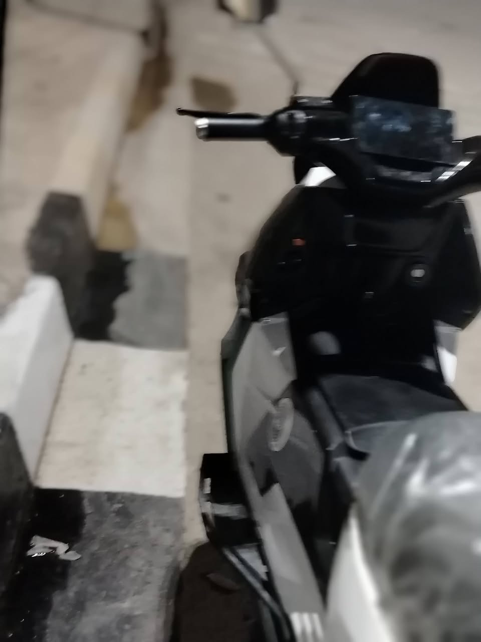 السلام عليكم دراجه اباتشي السرعه 120 حقيقي الدراجه قبل يومين مشتريها رايدها ب300 وعنوان الصحفيين يم قلعه لبنان للتواصل ***********
