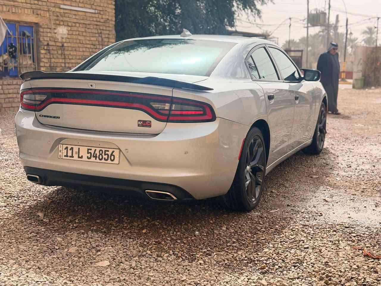 السلام عليكم 
جارجر موديل 2023 
Sxt 
مواصفات معروفة 
6 سلندر 
2 ويل 
ماشيه 19 الف ميل فقط 
جديده وجاهزه السيارة 
حادثة ٣ قطع والبنيد محدث مال GT 
صور الحادث والسونار بالمنشور 
مكانها ذي قار الرفاعي 
***********
السعر 215 وبيها مجال

