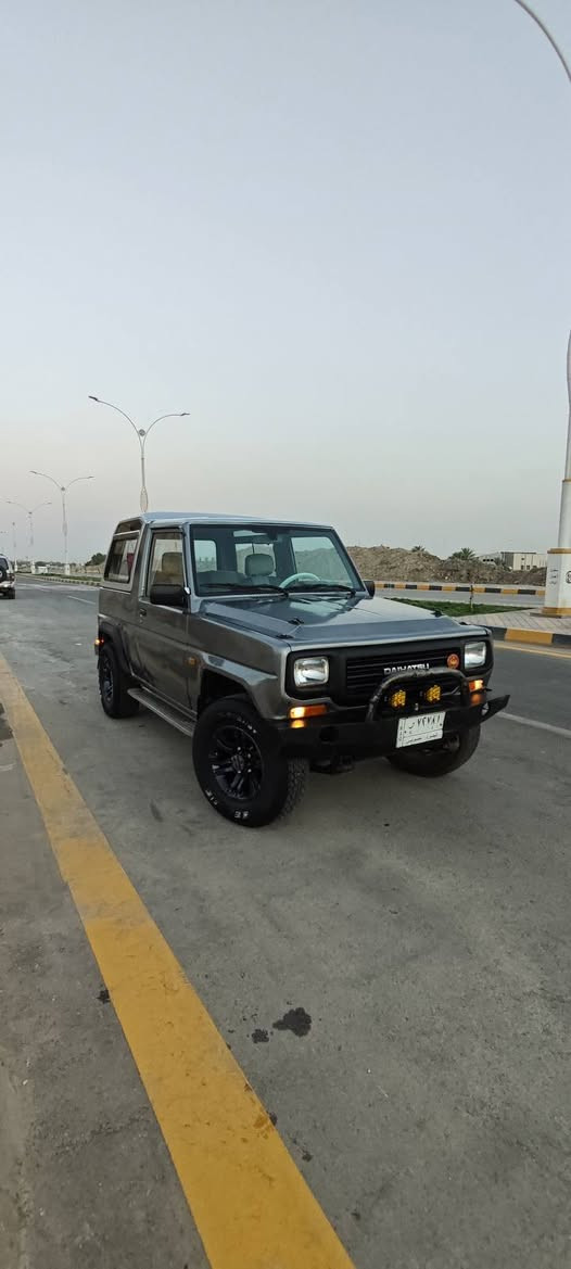 داهيتسو1993
محرك 3y
كير عادي
فور ويل 
تبريد 
50ْ$
***********
