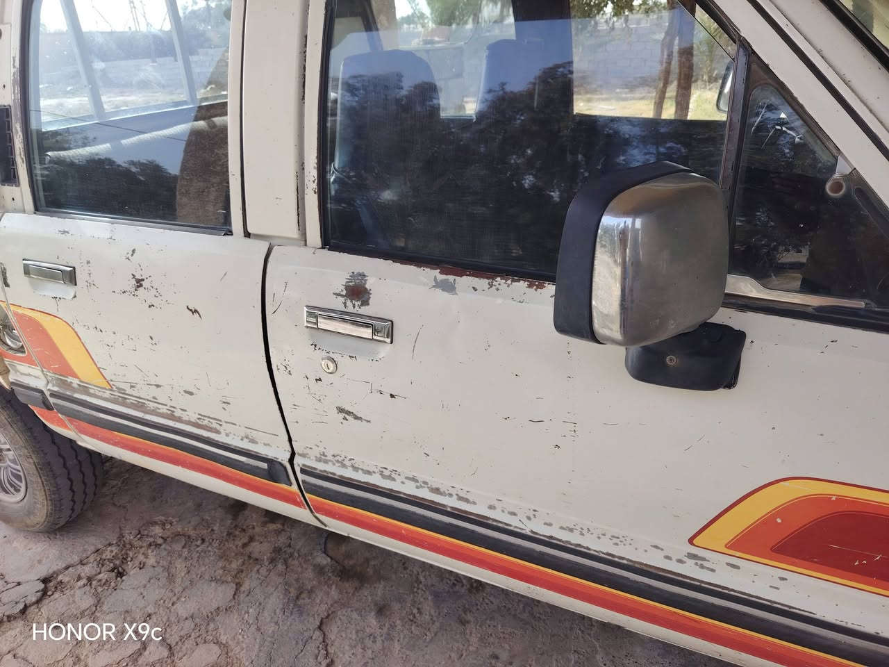 تيوتا بيكم موديل 88سنويه جديده 2028 على وضع شركه رقم بغداد سعر 55مجال ***********
