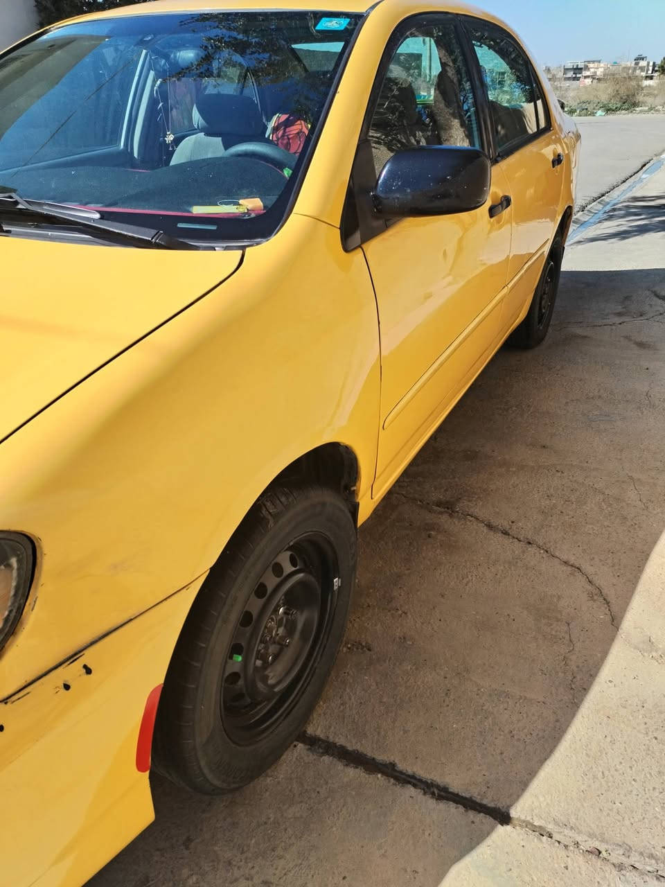 السلام عليكم من رخصت الدمن
كورلا نحله موديل 2008 السيارة بسمي ثاني يوم تحويل هيئه وغرامه مصفره تخم تاير جديد باتري جديد تدفئ وتبريد جديد ظرر باب خلفي جهة الصدر السيارة خير من الله مكان ديالى المقداديه 
رقم ***********
السعر 74 وبيها مجال للطيبين 
انشر مرة ثانيه بسبب الوعود الكاذبه مع الاسف
