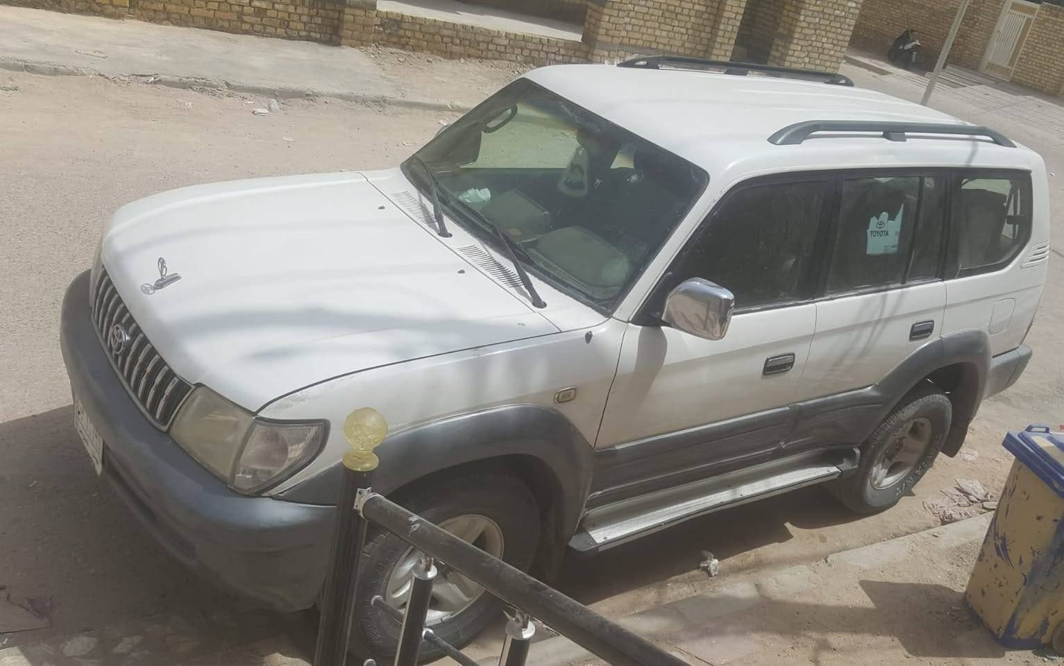 سياره لاندكروزر برادو 2002 رقم ميسان انكليزي - _- للبيع  لون ابيض مكفوله بلاديه تخم تاير نقص حداديه السياره بالعماره السعر 125$ للاستفسار الاتصال على الرقم *********** علي ابو شهد
