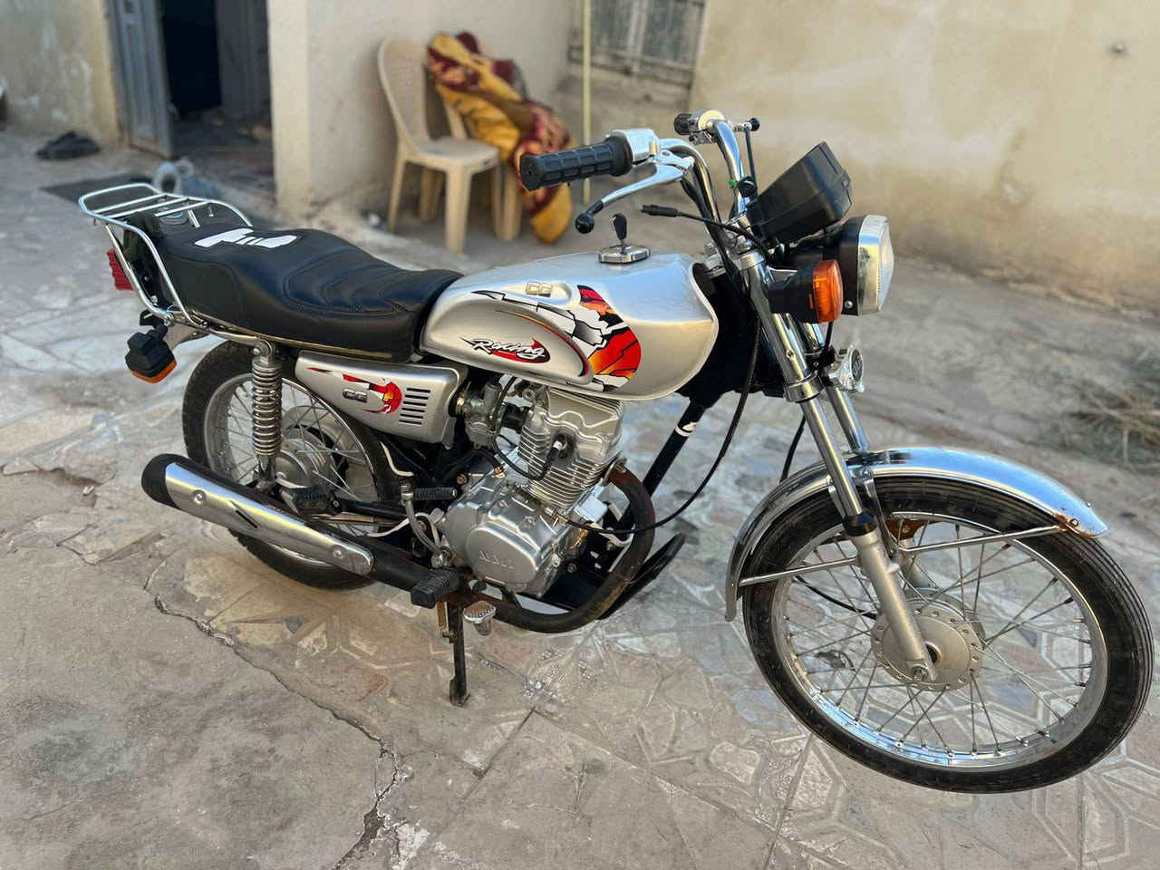 للبيع تعمير 25
السعر 1050
وبيه مجال 
شاصي 19اوراق اصولي شرط 
محرك تفيلس ما فيلس
مكاني سوك الشيوخ 
شراي اتصل عل رقم 0784468623
واتسب ***********
