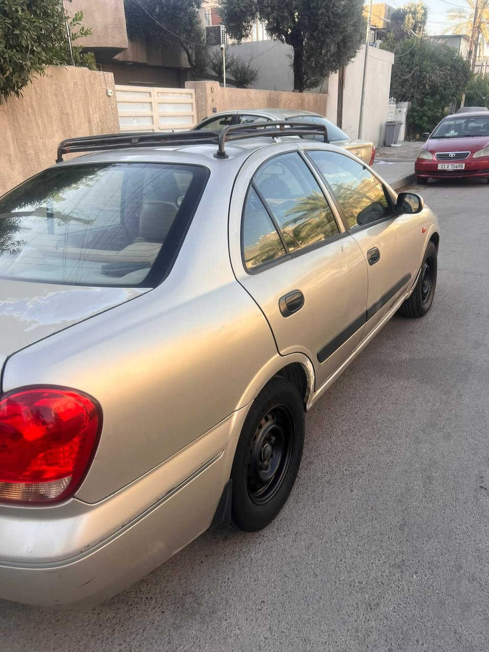 نيسان سني ياباني ٢٠٠٩ بيها كم قطعه صبغ وبيها جراد بنيد وصندوك سياره جاهزه من كلشي السعر ٧٨$ مكانها حي تونس ***********
