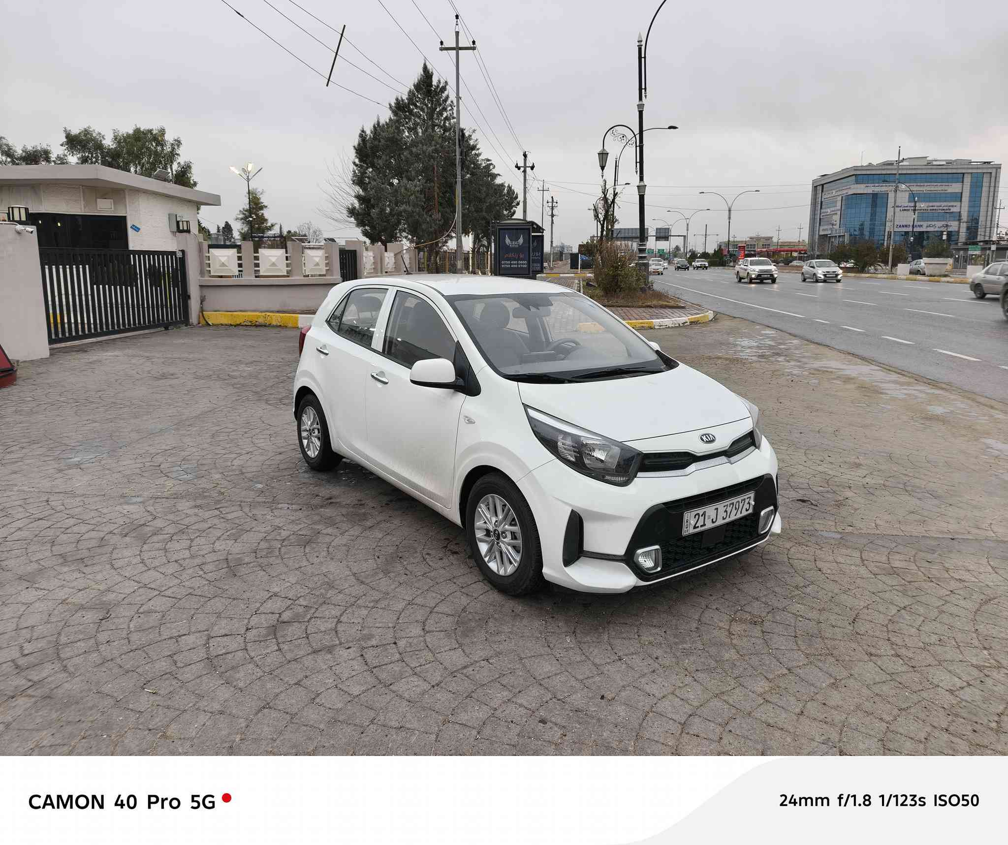 للبيع كيا بيكانتو موديل 2021
فول مواصفات اعلي فئة 
فقط بدون فتحة ( سلايد ) 
سيارة رقم اربيل دولي جديد 
فحص و هزة و سنوية و رقم جديد
يتحول بدون ما يحتاج سيارة لأن كل شيء جديد بالسيارة 
مواصفات سيارة/ 
.بصمة ابواب و بصمة تشغيل 
. كشنات جلد ( تدقئة و تبريد ) 
.يدات نيكل مراياة شفط و كهربائي 
.ويل كب بلادي 
. بلاجكتور نهاري 
. تحكمات فول ستيرن تحديد سرعة 
.كيج الكتروني 
.نظام خط شارع ( يمشي عالخط شارع و يدور ستيرن وية خط شارع ) 
.جامات كهربائي 
.مانع انزلاق و لايتات متحرك ( صعود و
 نزول )
115 ورقه 

رقم *********** ***********
