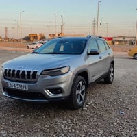 جيب بزون • ٦ سلندر • ٦٠٠٠٠ كم