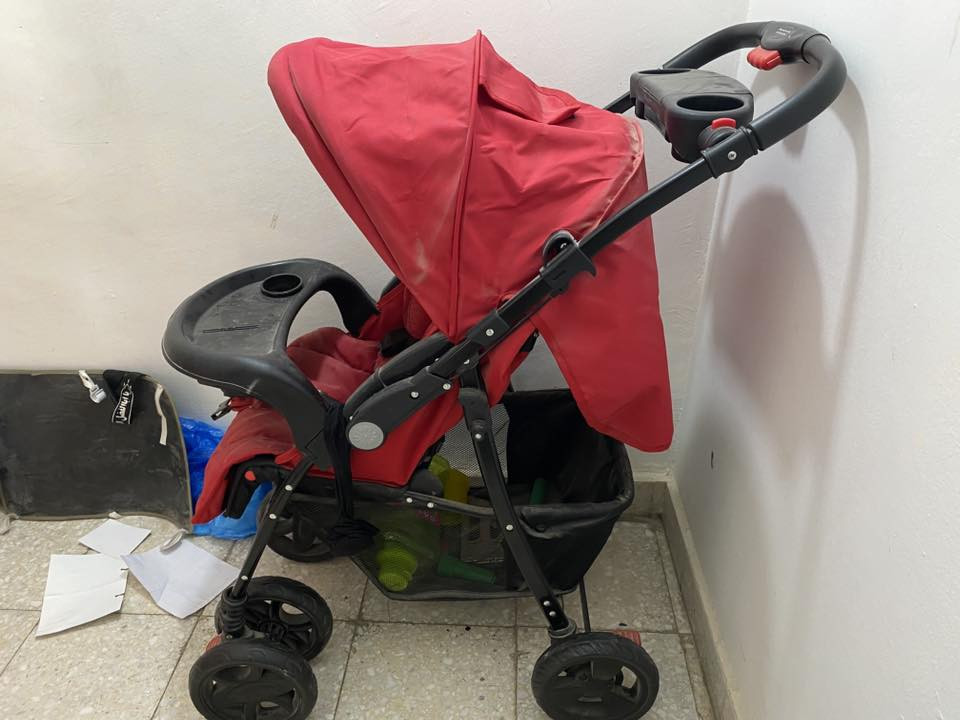 عربانه طفل غير مستخدمة الله يشهد فقط نصبناها مشتريها ١٥٠ 

***********
