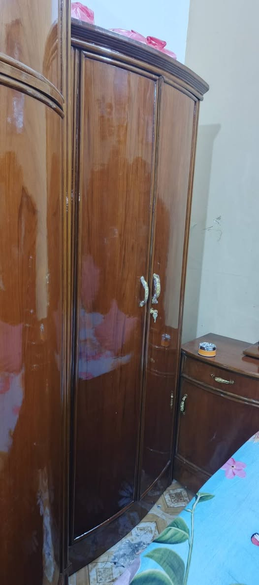 سلام عليكم غرفة نوم عراقي صاج داخل وخارج 6بيبان الغزالية شارع مركز ***********
