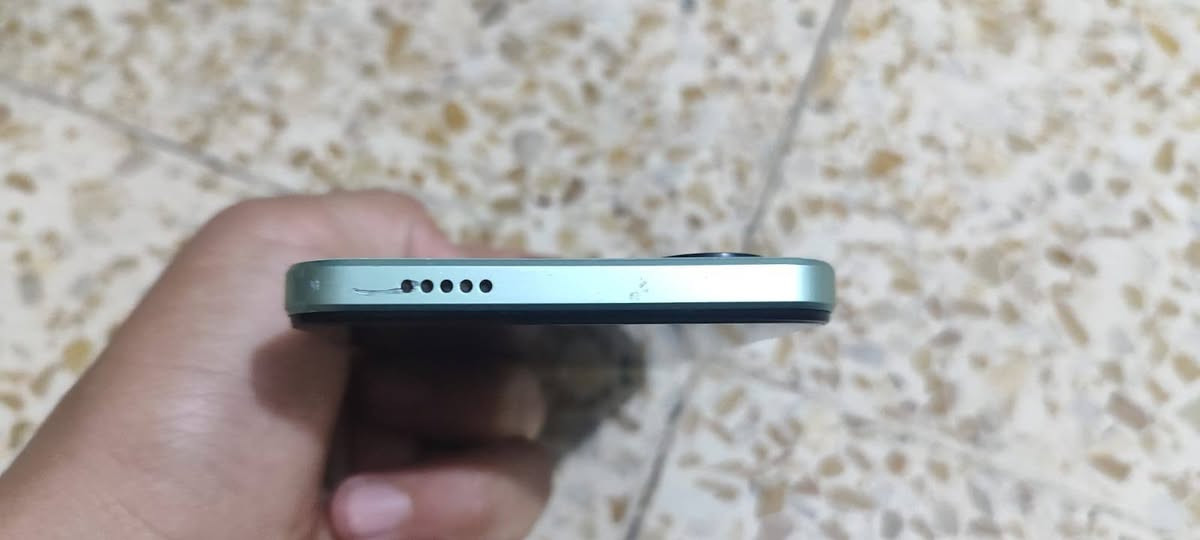 موبايل مستخدم للبيع ViVO YO3 ذاكرة 128 بطارية 5000 نضافة ٪90 السعر 100 الف وبي مجال بسيط العنوان بغداد ام الكبر والغزلان للتواصل على رقم الهاتف ***********
