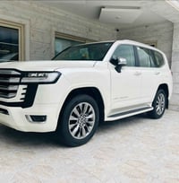 تۆیۆتا لاندکرۆزەر 2023 Vx شەریکە جیهان ٣ ساڵ زەمان تەنها 4. ڕۆشتوە هیچ...