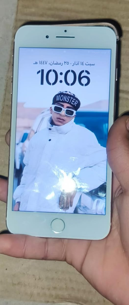 سلام عليكم ايفون 8بلاص مبدل بطاريه وشاشه وبي ضربه بل شاصي ما مثره بشي خلاص شغال عله اخر حبايه لبيع او مراوس موجود خاص واتساب ***********
