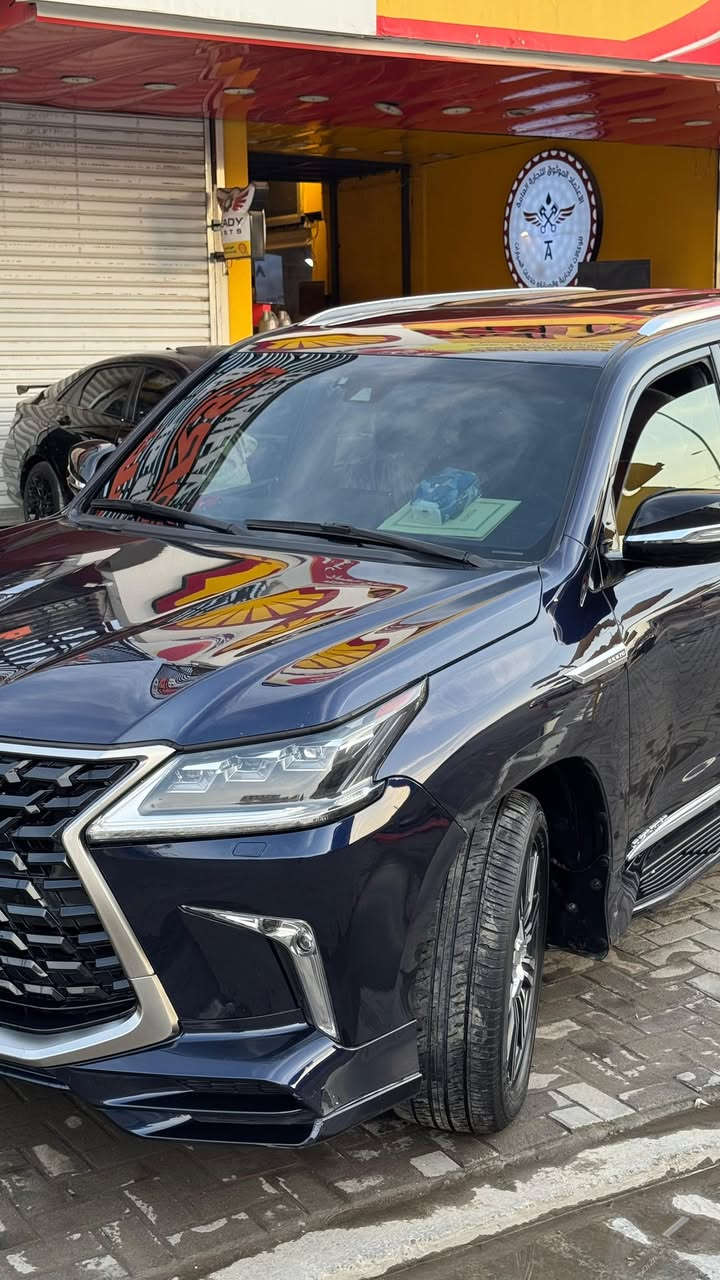 السلام عليكم ورحمة
لكزز مديل 2016 بدون حادث خليجي 

تبديل دعاميه إماميه اثر شخوط يعني صبغ دعاميه فقط

بسمي تحويل ثاني يوم مغلفه أفلام حمايه 

مكانهه بغداد نفق الشرطه*********** ممتواجد عل فيس
