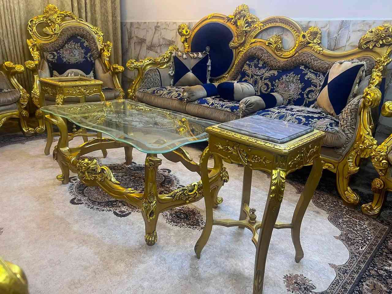 تخم مصري ملكي خشب زان طلاء ورق الذهب اخو الجديد عشر مقاعد مع سيت طبلات مرمر السعر مليون و٦٥٠ مكانه المنصور ***********

