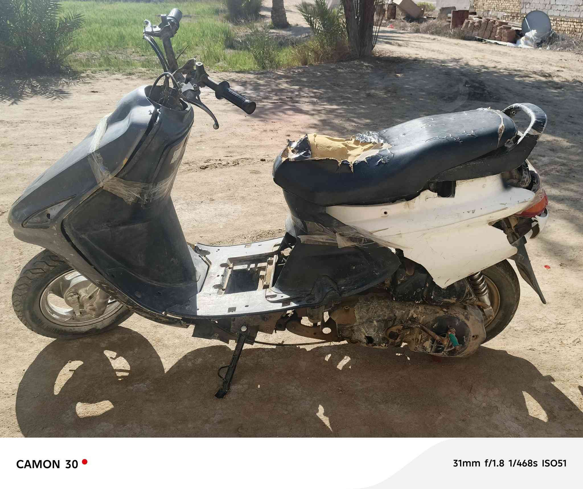 فراشه للبيع مفتوحه مرة وحده كهربائيات ماتشتغل 
شغاله مابيها شي هندر واحد تشتغل السعر 150


**إذا كنت صاحب هذا الإعلان وتريد حذفه لأي سبب، رجاءا أرسل رسالة إلى الدعم الفني**