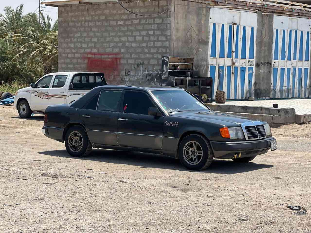 لون  اسود غير محداد مصبوغة عام جمالية
سياره كفاله من ضربه ول قواعد  سليمه بلاد
موديل 92رقم بغداد-بسمي مشروع وطني سنويه ل28
محرك حويه قبل7 شاده 3000 فيشه وبطل 
كهربائيات شغالة. 
حدادية ( توني نافضه) 
كشنات كهرباء 
قرفته جديده قماش نيلي 
تخم سماعات ا مع شاشه و كامره 
تخم تاير جديد مع ويل كب ام جي 
مكانها البصره قضاء الدير 
السعر57وبيه مجال قليل 
 ***********

‭***********‬ البصرة, العراق
