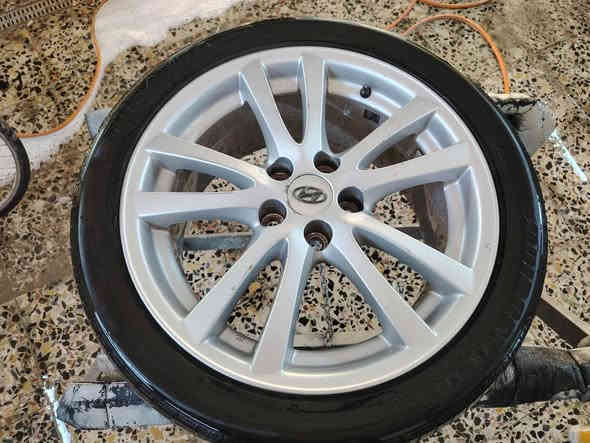 السلام عليكم تاير ويل للبيت مال توسان ويالة نظاف مال تفصيخ وياهن تاير هم نضيف شرط الفحص لا لحيم ولا عواج  سعر ٢٢٥الف قفل مكاني بغداد *********** بي واتساب واذا تريد توصيل هم اوصلهن الك
