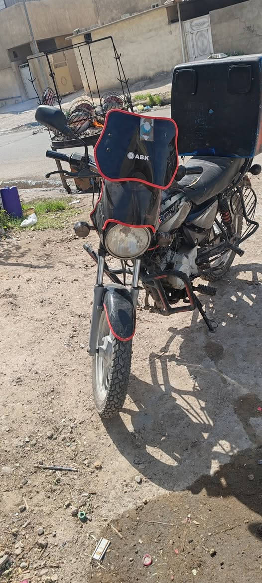 بوكسر 2018 دراجه جاهزه مكينه طائرات كهربائيات كلها شغاله اوراقها كامله السعر 600,000 العنوان بغداد بغداد جديده تواصل على هذا الرقم ***********
