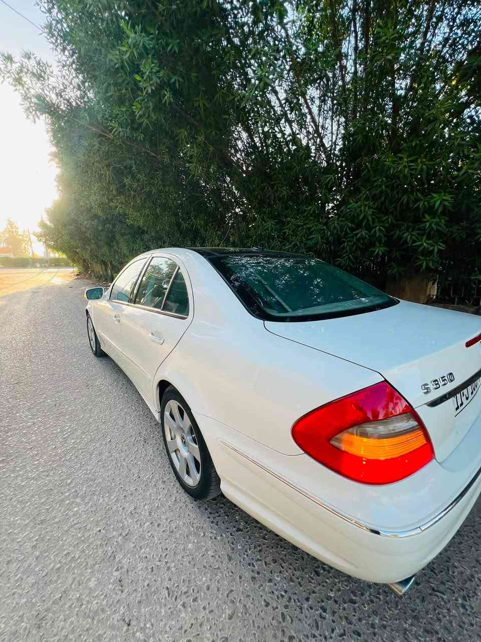 مارسيدس E350 2008
بدون صبغ 
محرك وكير كفاله
رقم بغداد بأسمي

المواصفات:
محرك 3500 كير 6 نمر
بانوراما
حساسات اماميه 
شاشه جبيره
تبريد قطعتين 
تحكم بالتبريد السائق والجهه اليمنى منفصل
كروز سرعه
ستيرن تحكم كهرباء
تحكم ستيرن 
شفتات ستيرن 
لايت زنون 
برده خلفيه كهربات 
تجوات خلفيه كهرباء والاماميه كهرباء
كشنات تدفئه 
سيدي جنجر
اناره ليليه داخليه 
كشنات تحكم كهربائي
خزن ميموري 
شاشه عرض عطلات 
اشاره ترحيب 
كشنات جلد 
السعر 155 وبيها مجال 
للاستفسار الاتصال على الرقم التالي ***********
