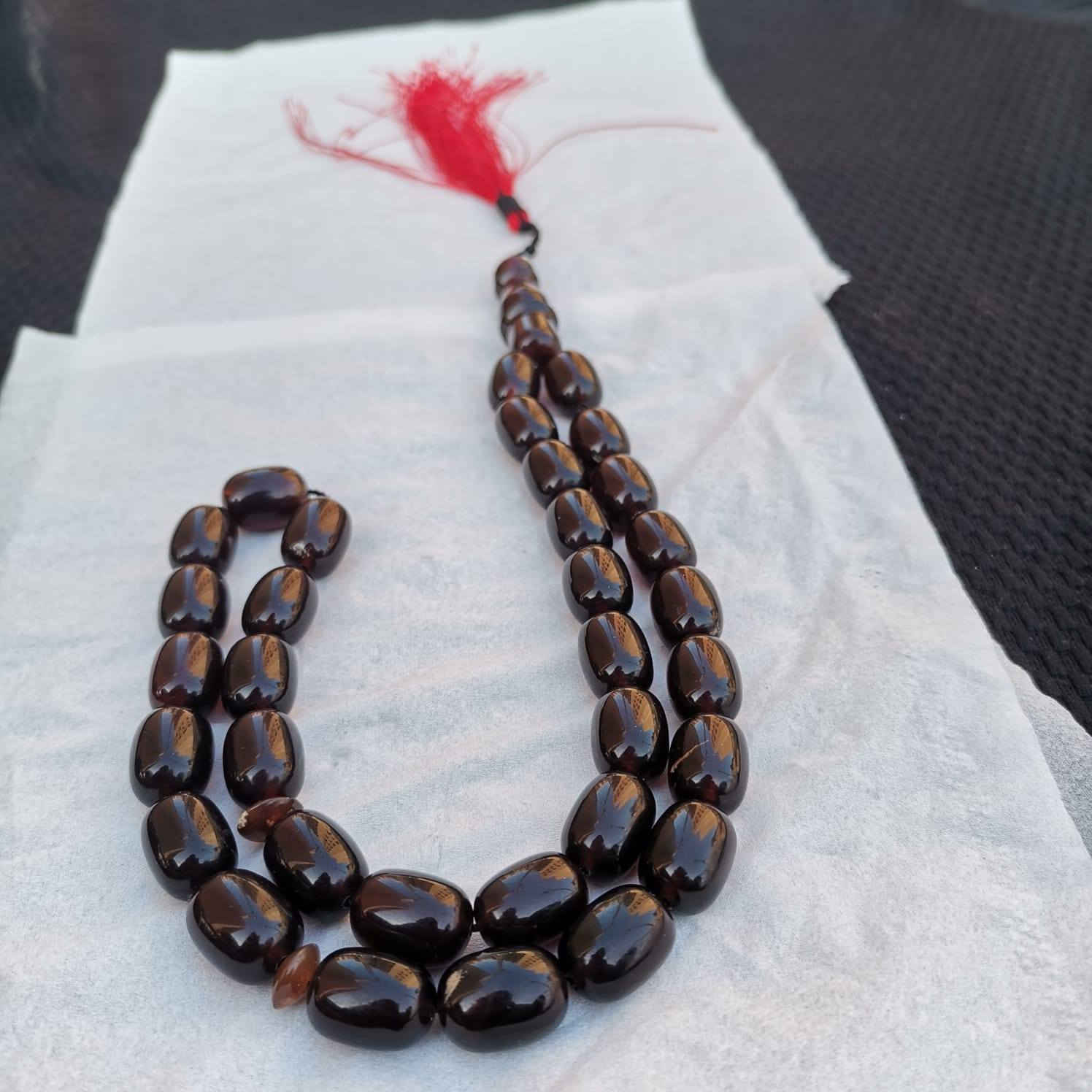 _سبحه مميزة من الكهرمان الأحمر الطبيعي الغير معالج 
_عدد 33 حبه
_مقاس 11*14 ملي
_وزن 42 جرام 
-أسعار خاصة للتجار وأصحاب البراندات والبازارات 
تواصل على الخاص
الشحن متاح لجميع المحافظات وجميع دول العالم   
#حجرومسباح
#حجرومسباح_Hajar_Misbah


**إذا كنت صاحب هذا الإعلان وتريد حذفه لأي سبب، رجاءا أرسل رسالة إلى الدعم الفني**