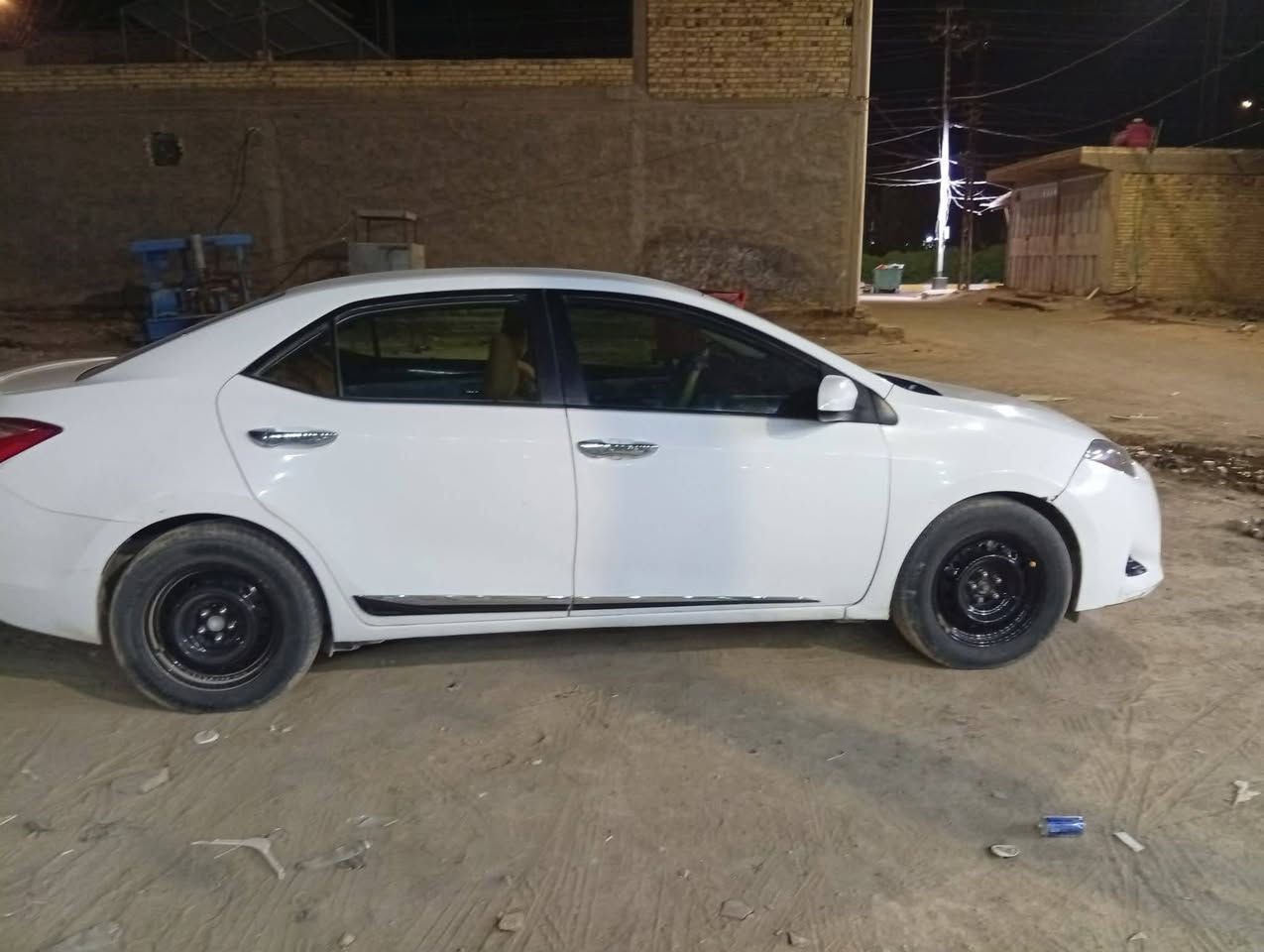 كورلا مديل 2018  امريكي  حادثه جاملغ جهت العبري  بدون ايرباك مكينه 1800   سياره بسمي تريد وكاله تريد مداور ثاني يوم  سياره جاهزه تحكم ستيرن قياده اليه  تايرات تخم باتري جديد من كل نواحي جاهزه رقم القادسيه   مكان السياره الديوانيه شراي تخابر عل رقم ***********
سعر120 وبيه مجال 
فيس مامتواجد شراي تصل عل رقم
