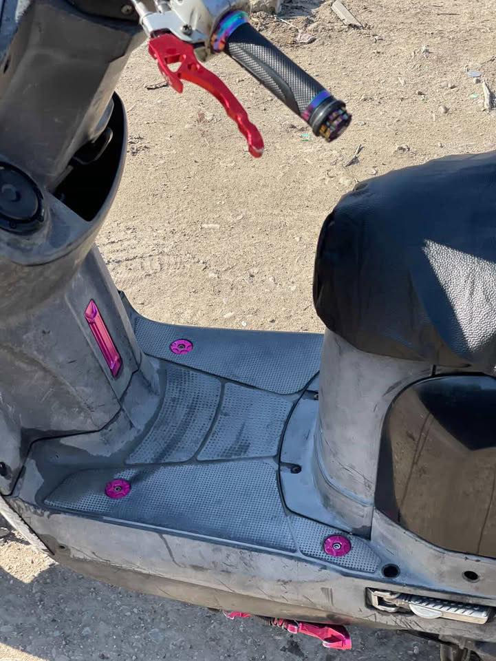 بوليس بلادية للبيع مكفولة كفالة عامة من كلشي دراجة بلادية للاخير كفر ومكينة وكلشي
مكاني : بغداد دورة حي الصحة
رقمي:***********
سعرها 650 وبيه مجال
