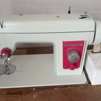 ماكنة خياطة • جديدة • ما بيها عطل