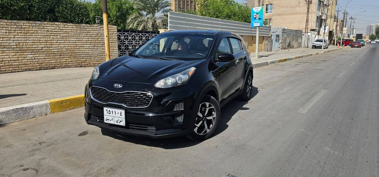 السلام عليكم
من رخصة صاحب الكروب 
كيا سبورتج ٢٠٢٠ وارد امريكي بدون ضربه سرقه كاسرين بس الكفر مال جوزة المفتاح 
السياره مواصفاتها اعتياديه شاشه ورادار امامي وتحديد مسار 
كشنات مخمل بيجي رقم اربيل باسمي شرط تحويل 
ماشيه100 ميل وقابل للزياده 
السياره حادثها بالعراق تبديل باب اماميه عكس السايق والي خلف السايق وبيها اماكن بارد بالجاملغات الخلفيه وبقبغ الجنطه 
السعر 165 $ وبيك خير وتدللل 
الي يحب يستفسر اكثر 
‭0777 312 2119‬
بي وتساب
مكان السياره الجادرية
