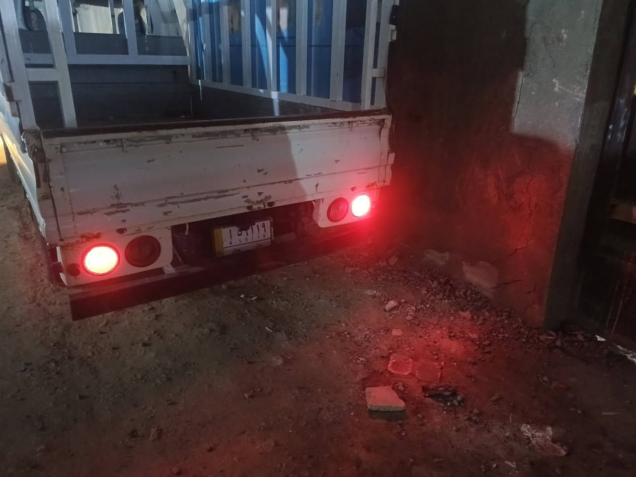 السلام عليكم كيه بنكو موديل 13
مكفوله من الضربه ما عدا اللي ضاهراة بلصوره 
لن تعرف موديل 13مالكها يمها  كير ومحرك مكفول 
تايرات جدد محجر جديد وكله شخاطه مليمين 
سعر 92وبها شويه مجال 
***********
