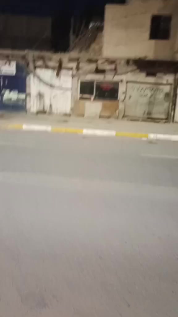 للبيع عقار ركن مميز بمواصفات ممتازة موقع حيوي مناسب لكافة الأنشطة التجاريه التفاصيل داخل الفيديو حاله السند مستقل بسم شخص واحد فتح بيان مباشر علمآ بأن العقار فارغ ⬇️⬇️⬇️⬇️⬇️⬇️⬇️⬇️⬇️⬇️⬇️⬇️⬇️⬇️     للاستفسار والمشاهدة الاتصال على أرقام المكتب *********** 📞 *********** نستقبل جميع العروض
