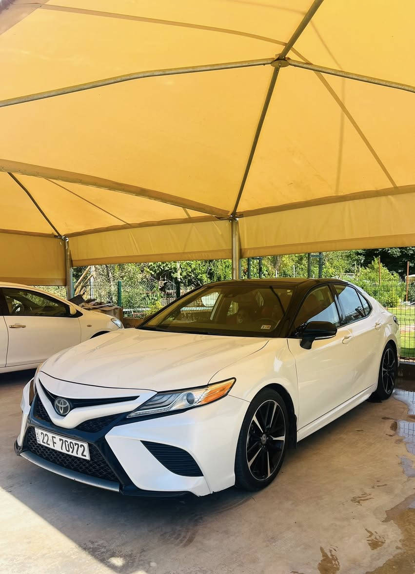 🚗 للبيع: تويوتا كامري XSE موديل 2020 (وارد أمريكي) ممتازة وجاهزة للاستخدام فوراً.
📌 المواصفات الأساسية:

 الموديل: 2020

 الفئة: XSE (أعلى فئة رياضية)

 اللون الخارجي: أبيض 

 اللون الداخلي: جلد احمر 

 المحرك: 2.500 (4اسلندر )

 الوارد: أمريكي

بنسست سيارة چاملغ ورا سبوغ شبرصندوق سبوغ

🌟 أبرز المميزات والتقنيات:

 فتحة سقف (بانوراما) تضفي لمسة فخامة.

 شاشة عرض كبيرة تدعم Apple CarPlay و Android Auto مع نظام صوتي متطور.

 رادارات أمامية وخلفية، نظام تنبيه مغادرة المسار، ونظام الرادار التفاعلي (رادار شحط).

 نظام مراقبة النقاط العمياء في المرايا الجانبية.

 عجلات (ويلات) ألمنيوم رياضية مقاس 19 إنش بلونين مميزين.

 إضاءة LED أمامية وخلفية بتصميم هجومي رائع.

 تشغيل ذكي (بصمة) مع دخول ذكي لجميع الأبواب.

 أنظمة قيادة متعددة (Eco / Normal / Sport) لتناسب كل الأجواء. رقم السيار أربيل انكليزي ب اسمي تحويل مباشر مكان السياره أربيل  الاتصال ع رقم موبايل ***********.                                                                              ره قم شانصي سيارة 4T1K61BK0LU001587

