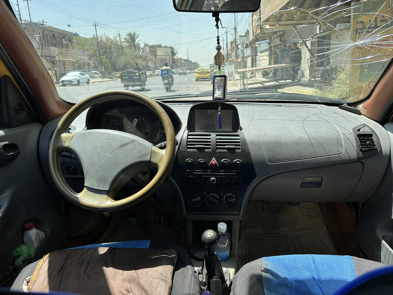 السلام عليكم طيبة موديل 16 السيارة كامرة شاشه ويل كب كير مكينه خير من اللّٰه السيارة كاملة مابيه ايي نقص مصفرة هيئه تخم تاير جديد رقم الماني السيارة بسمي السيارة مكفولة من (الحادث) مشروع وطني . والتبريد نقص غاز (فقط) تحويل ثاني يوم . العنوان بغداد الزعفرانيه شارع المعهد قرب افران الحلفي . للاستفسار الرقم (***********) { السعر} = 48 وبيه مجال
