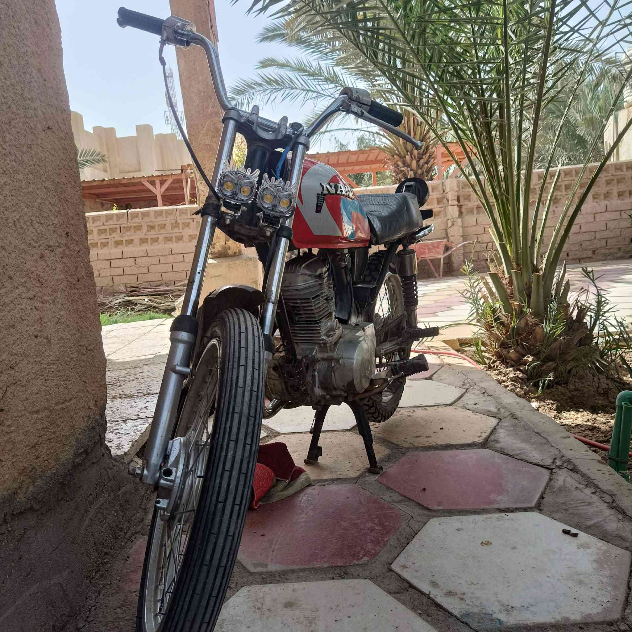 السلام عليكم دراجه للبيع مكينه نامه موديل 21 كلك كلك كلك دراجه كلشي ما نقصه نضيفه يعني شغله وطلع بيه شيء بسيط طكه بل صالنصه سعره بسيط    شراي يتصل عل رقم ***********
