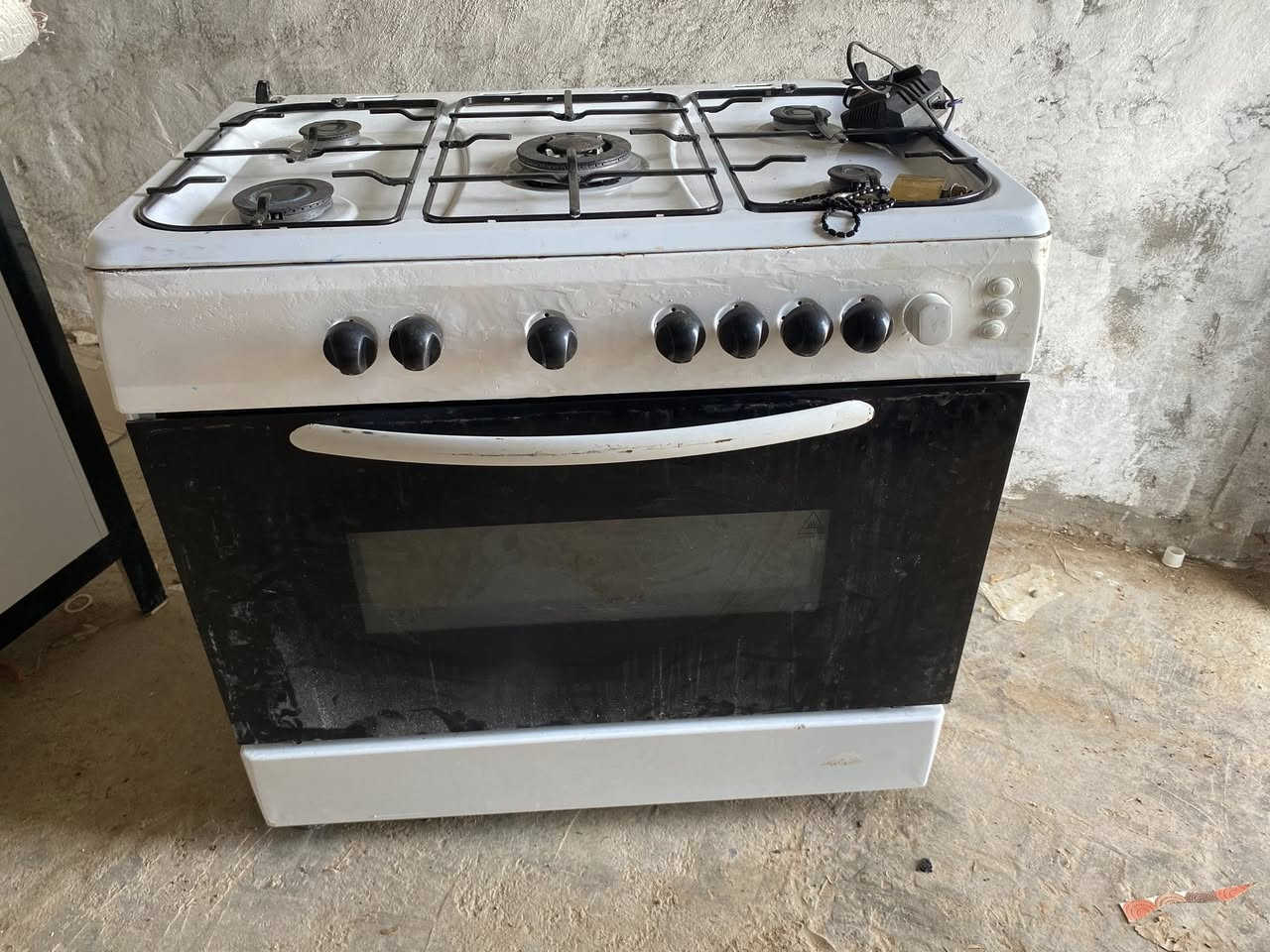 طباخ خمس عيون فرن كلش نظيف نار تخبل
السعر ١٦٠ مع توصيل وبي مجال


**إذا كنت صاحب هذا الإعلان وتريد حذفه لأي سبب، رجاءا أرسل رسالة إلى الدعم الفني**