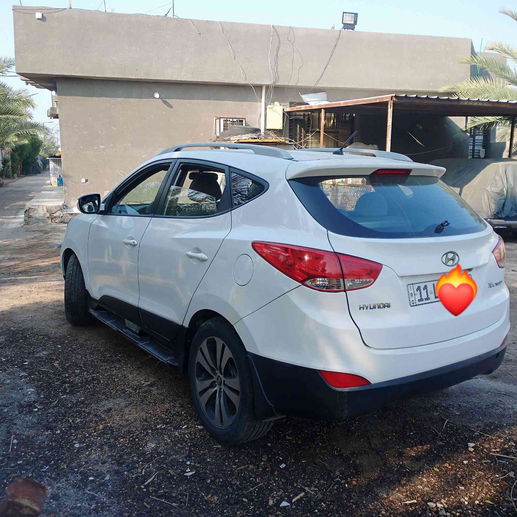 سلام عليكم ورحمه الله وبركاته
( بيع او مراوس حسب القناعه)
توسان موديل 13 خليجي 
بيه فقط جاملغ خلفي صبغ فقط ولباقي كفاله 
نص مواصفات 
مكينه الفين دوش 
رقم بغداد انكليزي تحويل مباشر 
مكان بغداد قضاء المحموديه 
سعر ١٤٢ وبيه مجال 
الاستفسار 
***********
***********
