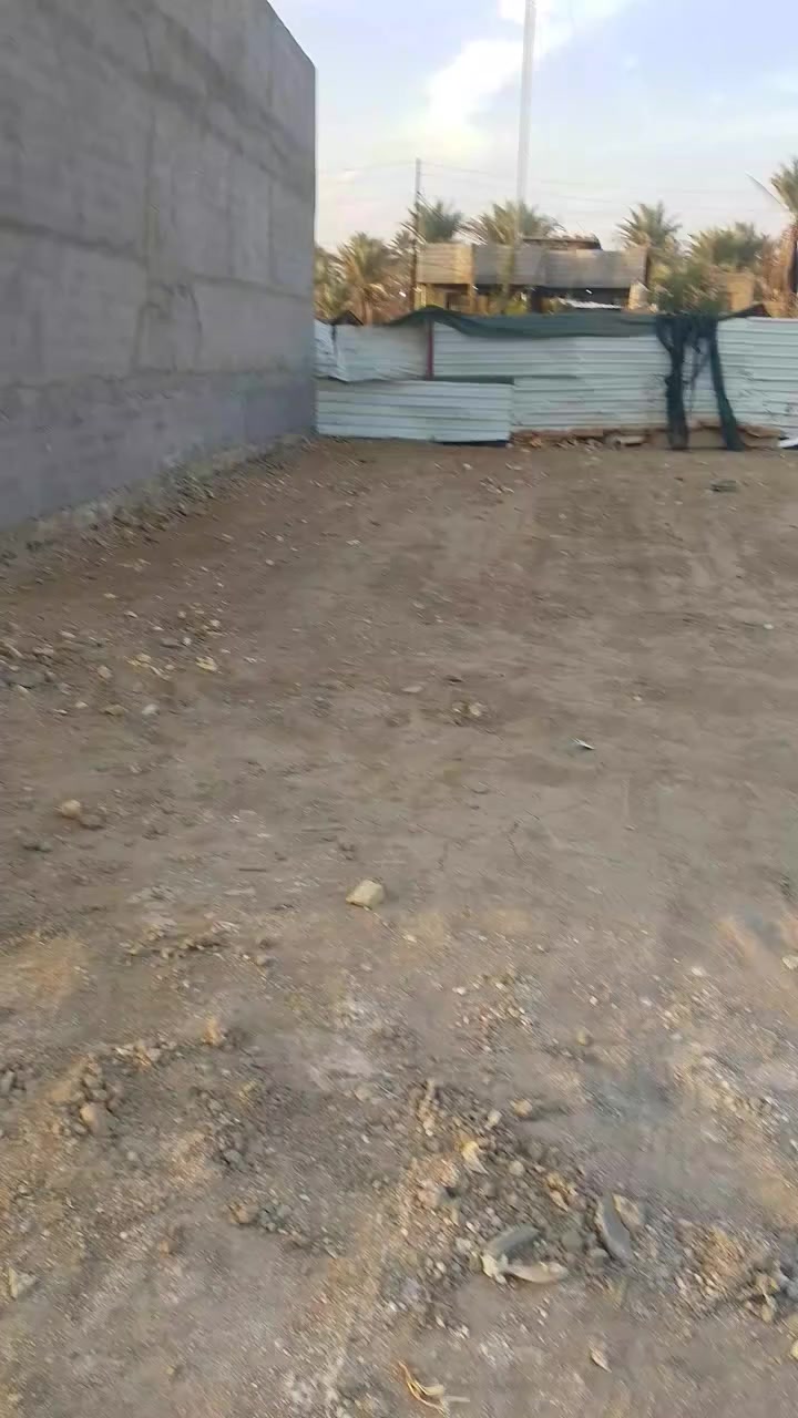 القطعه للبيع العنوان المسيب طريق ابو الجاسم حي الانوار مساحه القطعه 200متر سند 25 زراعي للاستفسار الاتصال على الرقم ***********
