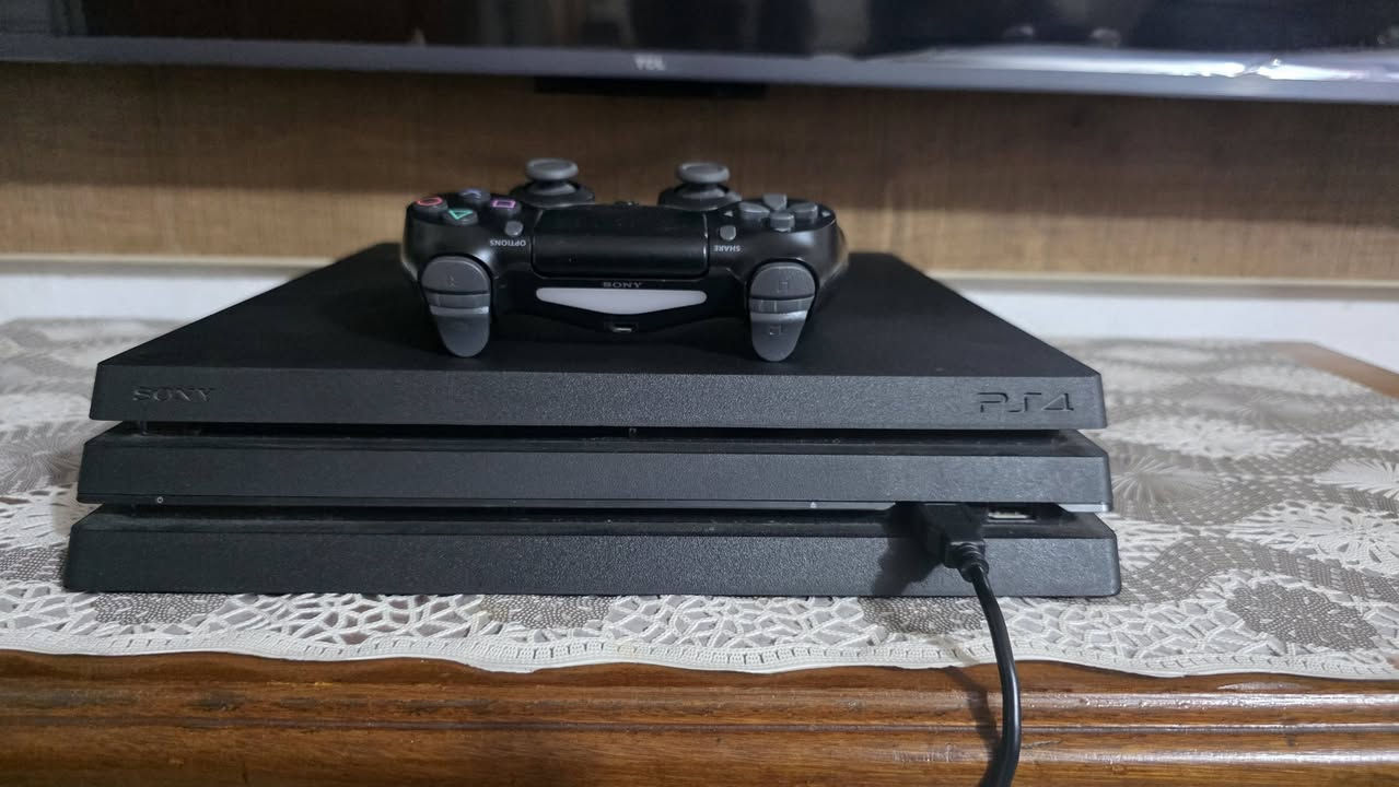 السلام عليكم ps4 pro مهكر ذاكره واحد تيره للبيع اخو الجديد لوك ستيكر مع جويستك واحد الاصلي مع كامل الملحقات وبي اكثر من سبع العاب بالجهاز قويات .
السلام عليكم ps4 pro مهكر ذاكره واحد تيره للبيع اخو الجديد لوك ستيكر مع جويستك واحد الاصلي مع كامل الملحقات وبي اكثر من سبع العاب بالجهاز قويات .

***********
