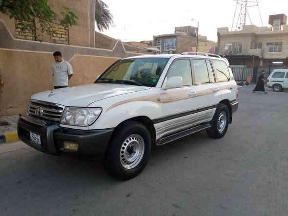 من رخصة مدير الكروب المحترم للبيع لاندكروزر قطري 2001 كامل المواصفات اوتوماتيك بدون فتحة تبريد شغال ثلاث قطع مع ثلاجة الماء تخم تاير اجنبي نضيف جدا مع تخم تاير جديد بالكرتون بعدة ما مشدود بدي جدا حلو تبديل جاملغ أمامي فقط اثر طخة بارد ثلاث قطع والسونار موجود محرك ممتاز قير شغال بي نقص بسيط النمرة الثالثة بيهة صفنة قليلة باسمي رقم انكليزي مجدد لل2030 بغداد سعر البيع 135 من الاخير والسيارة أن شاءالله احلى من الصور وإذا مراوس بسيارة مناسبة مع فرق السعر اراوس العنوان بغداد الحسينيه ***********
