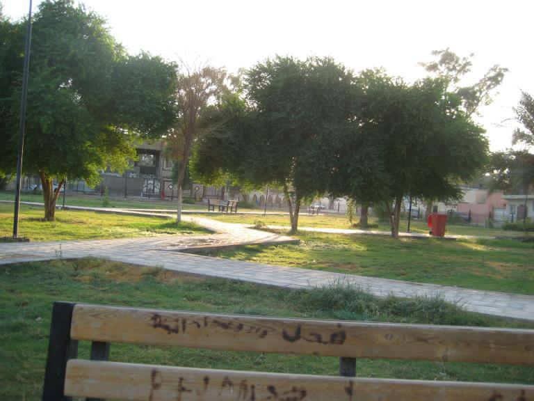 كانون IXUS 75
نظافة %65 بيها شوية شخوط وضربة بالخلف نهائياً ما مأثرة ع التصوير.
تصويرها مثل ما موضح بالصور
الدقة: 7.1MP
زووم بصري: 3x
فيديو: بجودة VGA مع صوت
المعالج: DIGIC III + خاصية التعرف على الوجه
البطارية: قابلة للشحن NB-4L اصلية
المميزات: كاميرا أنيقة وصغيرة الحجم، مناسبة للسفر والاستخدام اليومي.
الملحقات: بطارية + شاحن خارجي جوكر
+ رام1 كيكا+ محول الصور تايب سي يكون قارئ للرام ويدخل بالتلفون 
السعر: 50 الف قفل


**إذا كنت صاحب هذا الإعلان وتريد حذفه لأي سبب، رجاءا أرسل رسالة إلى الدعم الفني**