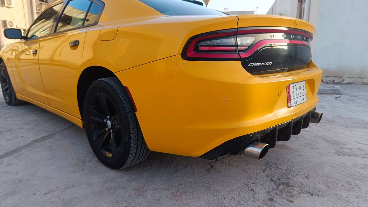 جارجر 2019 أصل 
رقم بغداد خط ناصريه بصره 
وارد كندي بيها فقط الدعاميه الاماميه والايتات تبديل الباقي كفاله دواخل ماروني احمر 
تخم تاير وگير جديد أكسن حداديه 
محرك السعر 225 بيها مجال الشراي يدلل المكان ناصريه 
***********
