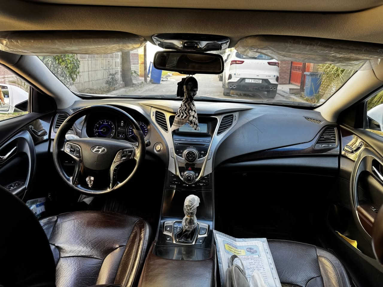 السلام عليكم
ازيره 2013 
خليجي 
مكفوله كفاله عامه
v6 )3000(
فول مواصفات 
سياره نضيفه 
السعر 137$
بيهه مجال حك الجيه 
مكاني بغداد الدوره 
رقم الهاتف ***********
متوفر واتساب***********
