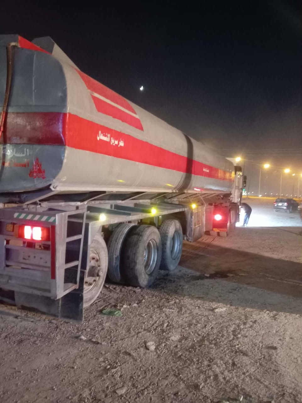 فولفل اف 12عاليه محرك كير اكسن كفاله عامه تخم تاير راس سحال بي 4تايرات فقط سنويه طوناج كله جديد سنويه صهريج وبدي ا4لوحات سياره تحفه الف مذب عليه سعرهه 170/وبيهه مجال الطيبين ***********
