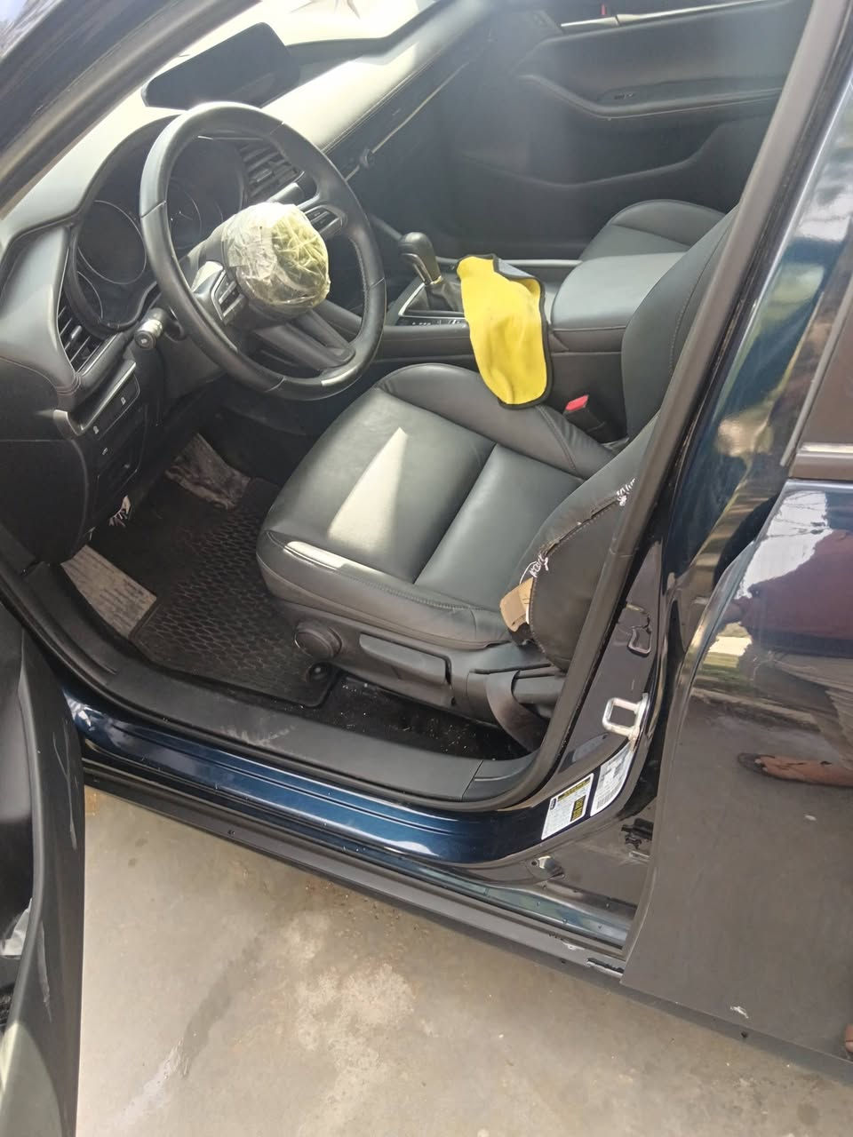 السلام عليكم مازدا للبيع 2023 حادثها فقط بنيد مبدل محرك 2500 تنفس طبيعي السعر 160 وبيها مجال وذا أكو مراوس حسب القناعه مكاني بابل المسيب رقم الهاتف *********** الشراي فقط يتصل
