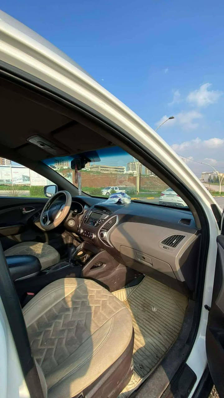 تكسون مديل 2013 كير محرك شرط 
بيه سبع قطع صبغ 
***********
*********** موصل, نينوى
