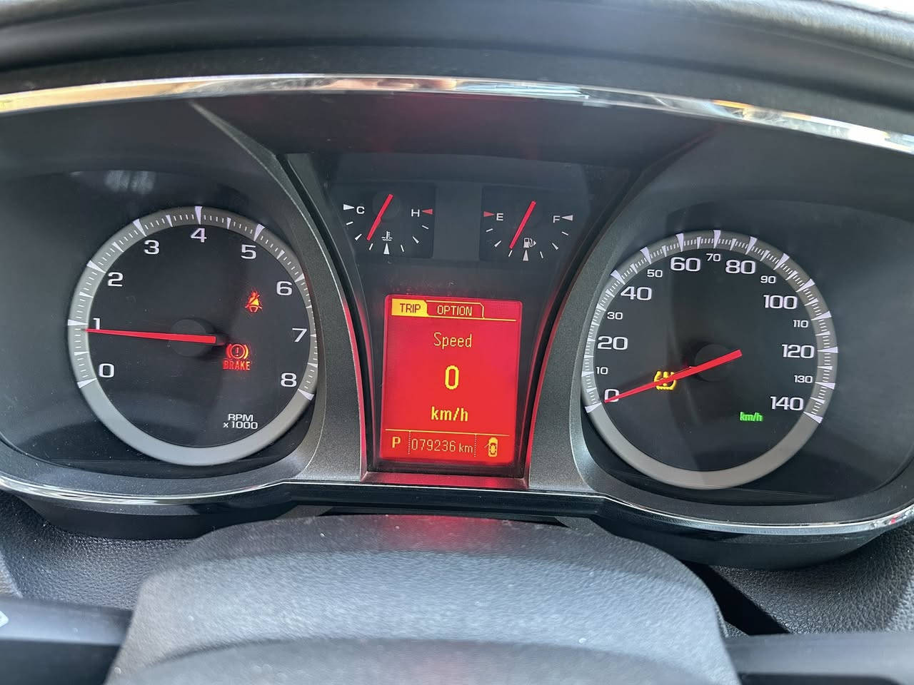 جمسي تيران موديل 2013  فئة SLE السيارة كلش جديدة وحلوة  ماشية 79 الف ميل رقم بصرة باسمي  السعر 130 
 
‏***********
