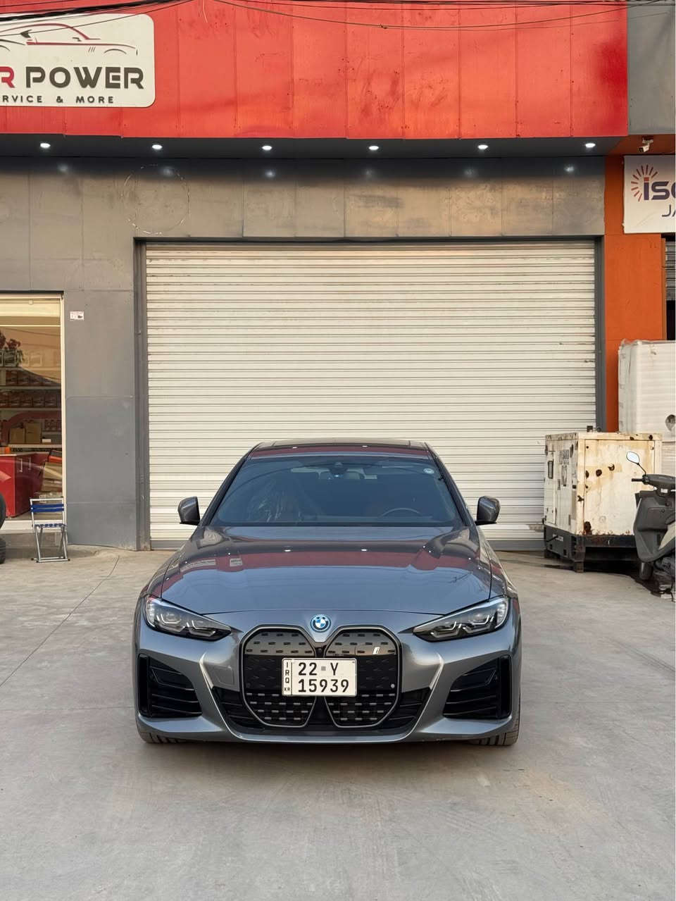 BMW i4. 2024 EDrive35
فووا كارەبایی بە یەک شەحن نزیکەی ٥٠٠کم دەڕوات 
جملغ بۆنیت گۆڕاوە بێ داخلی 
هەموو گیانی بە شەرت 
نرخی خوار هەموو بازاڕ ٢٦٩$ 
***********
*********** أربيل, العراق
