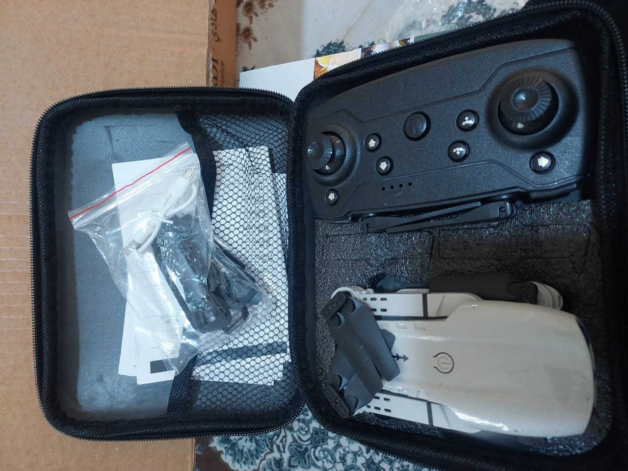 درون تصوير جديد غير مستخدم شغال على الفحص ملحقاتة كاملة سعرة ٢٥ الف توصيل محافظات ٥ الاف


**إذا كنت صاحب هذا الإعلان وتريد حذفه لأي سبب، رجاءا أرسل رسالة إلى الدعم الفني**