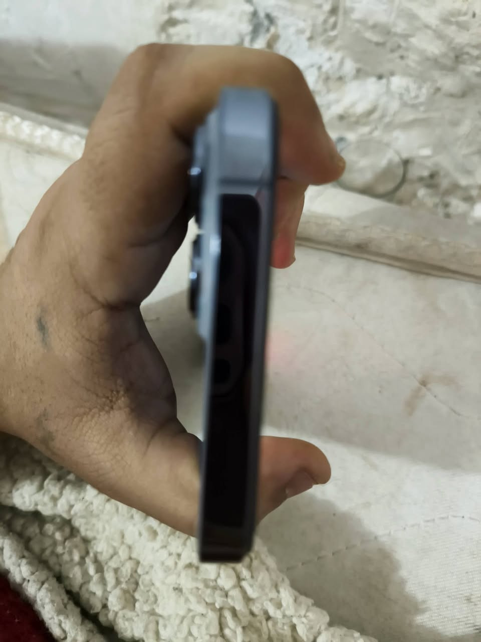 سلام عليكم ايفون 13برو ماكس
الجهاز مبدل بي شاشه نوعيه زينه 
وبطاريه 
ولكامرات الخلفية بيه بس 1مغوشه 
الجهاز نضافته 100%
السعر 500وبي مجال 
العنوان بغداد شعب خلف جامع شروفي ***********
