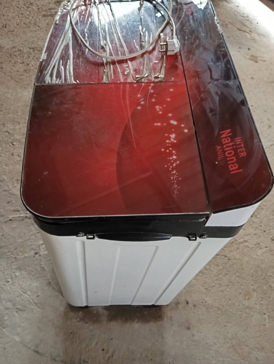 غساله نضيفه كلش وشغاله مابيه اي نقص سعر ٧٥ رقم ***********
